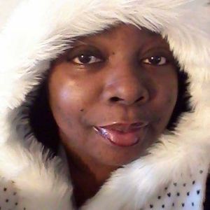 Meet your Posher, Carlitta